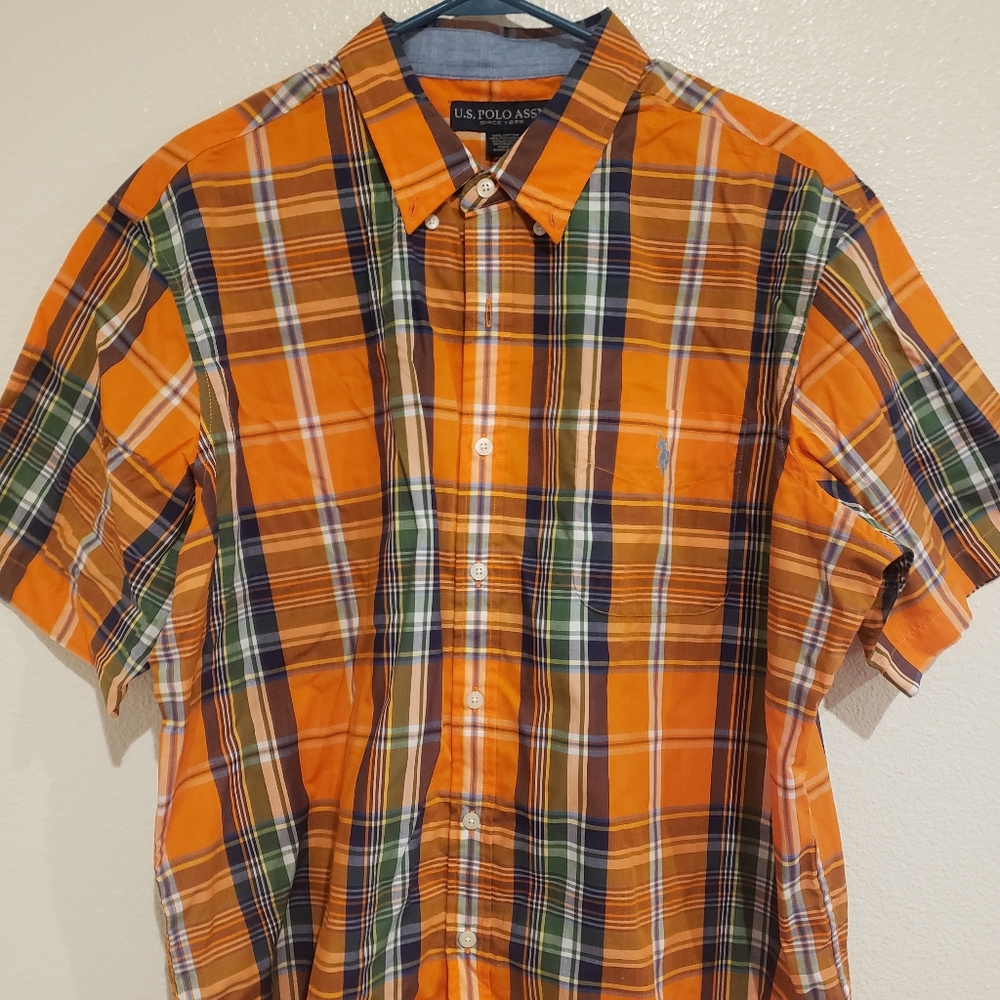 U.S. Polo Assn XL Orange Button Down Short Sleeve Logo Great Condition